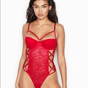 Victoria’s Secret Lace Super Sexy Red Teddy 34 D